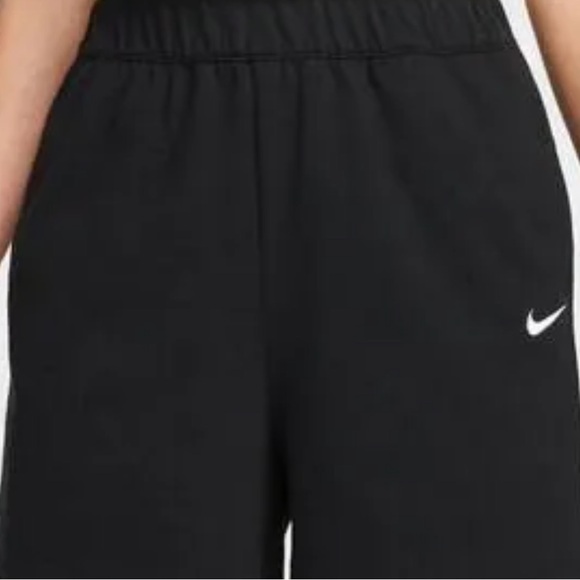 Nike Women’s Heavyweight Jersey Shorts | 100% Cotton,Pockets, Embroidered Swoosh - Picture 5 of 11